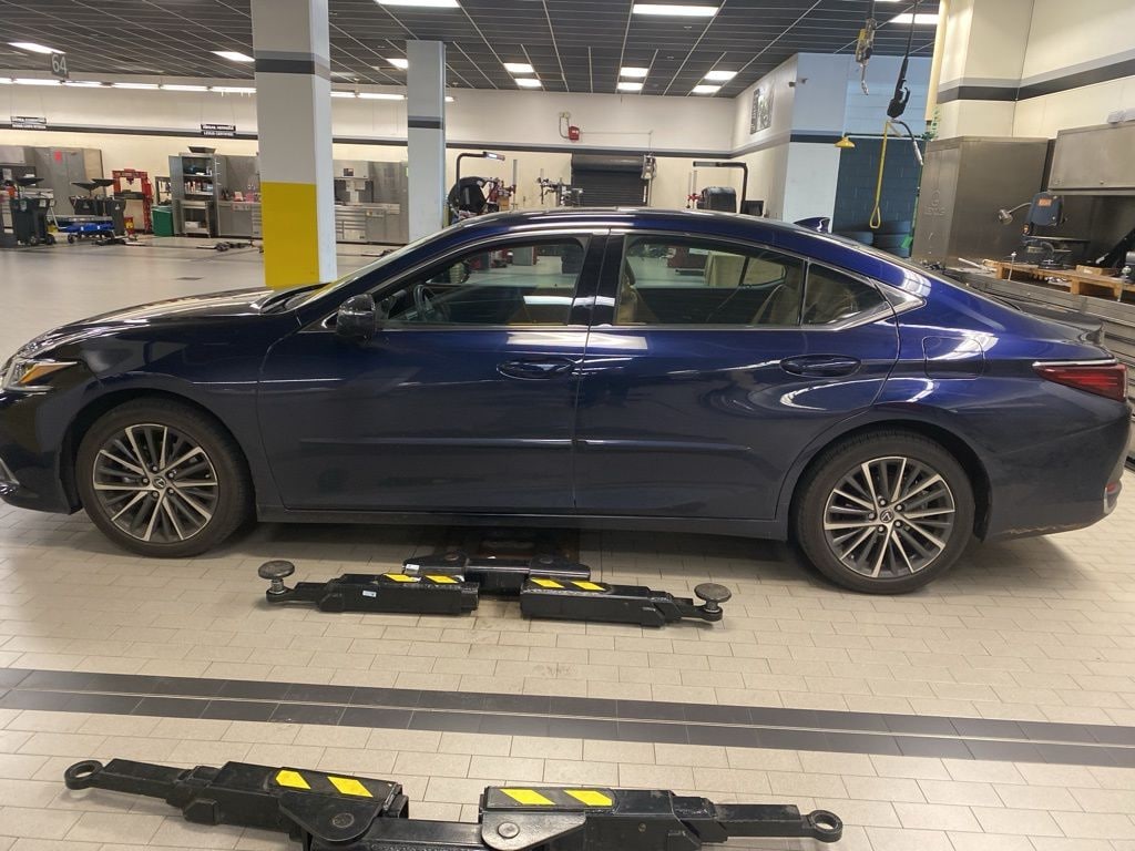 Certified 2023 Lexus ES 250 AWD SEDAN