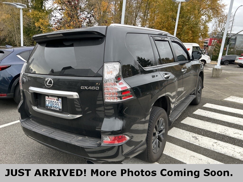 2023 Lexus GX Premium photo 3