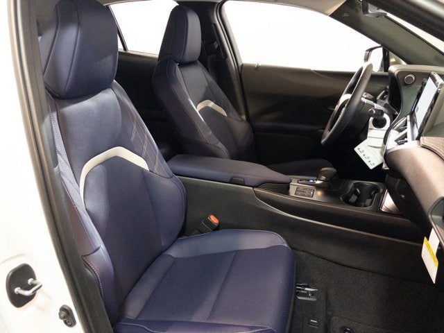 2026 Lexus UX Hybrid 300h Premium - Photo 15