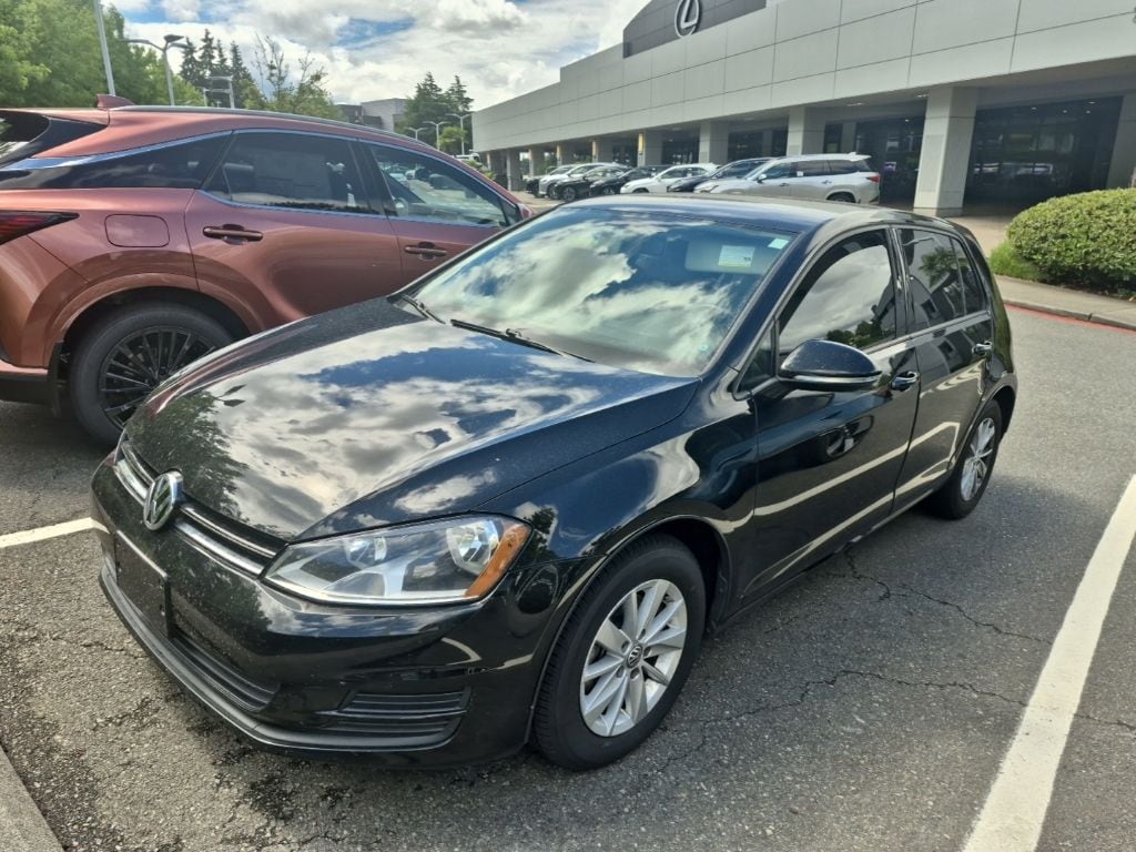 2017 Volkswagen Golf TSI S 4-Door Auto's photo