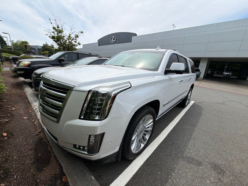 2017 Cadillac Escalade ESV AWD Platinum's photo