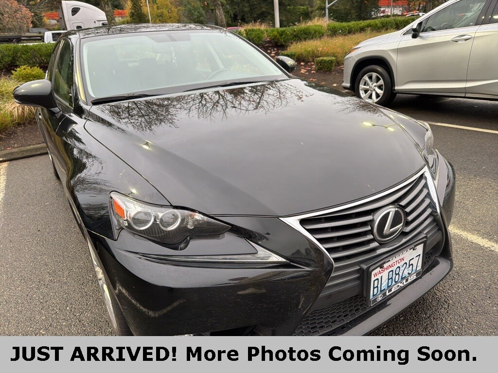 2015 Lexus IS 250 photo 3