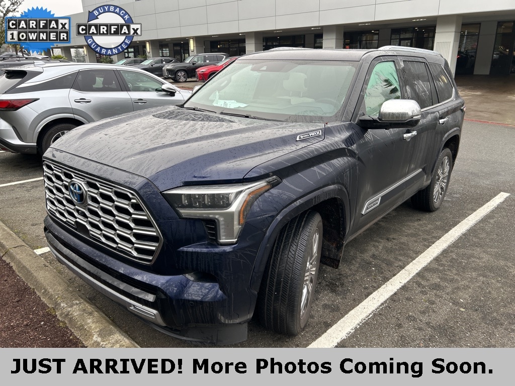 2023 Toyota Sequoia Capstone's photo