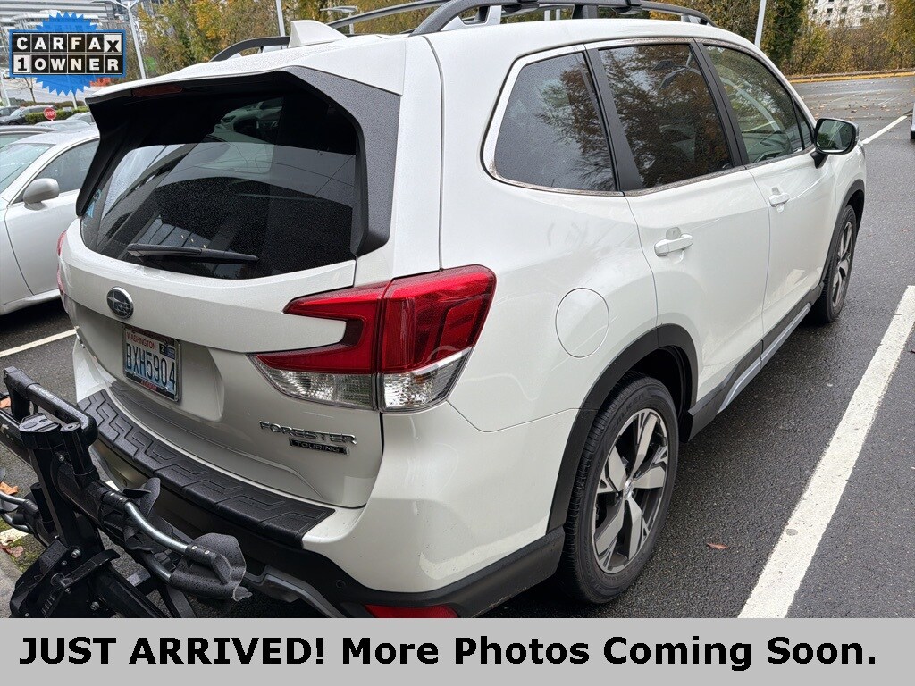 2021 Subaru Forester Touring photo 3