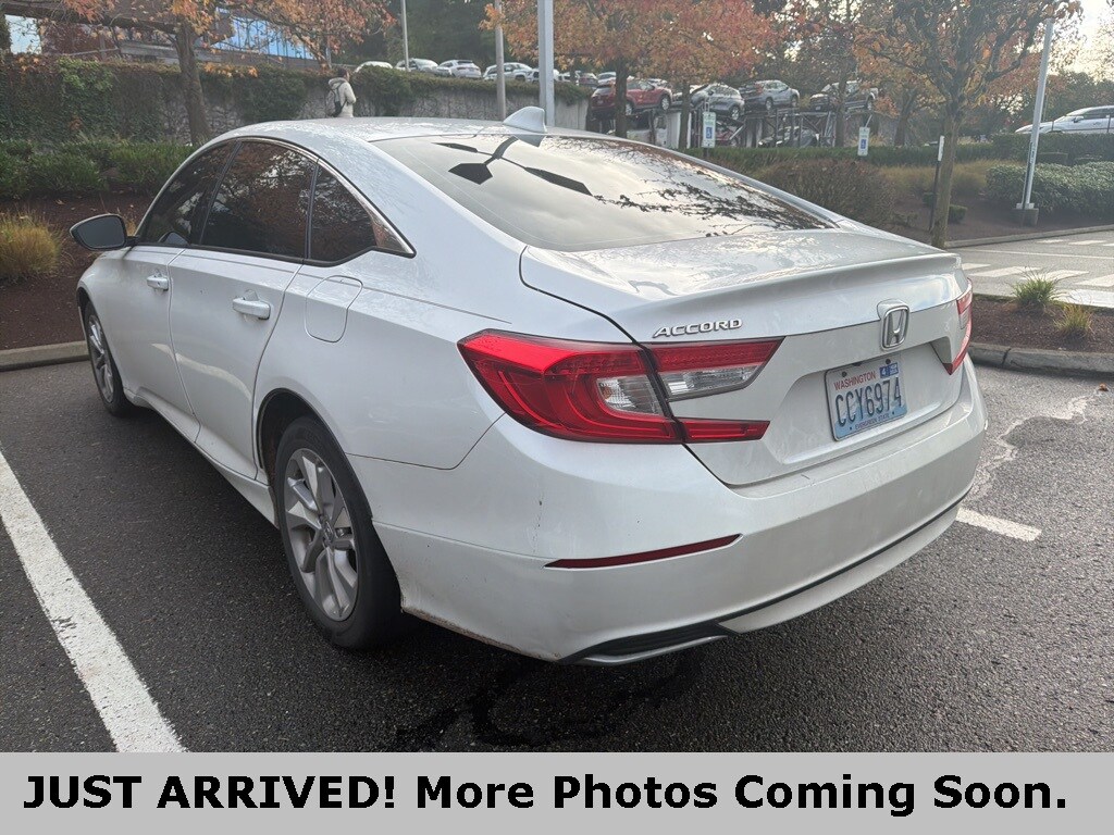 2018 Honda Accord LX 1.5T photo 4