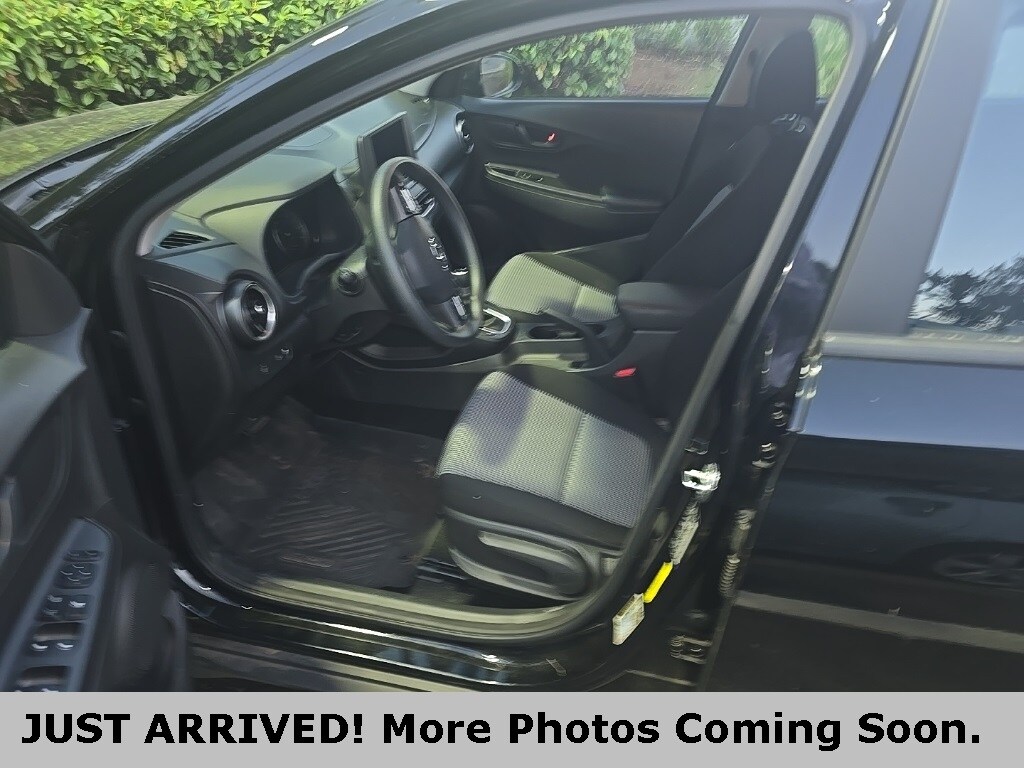 2022 Hyundai Kona SEL SE photo 3