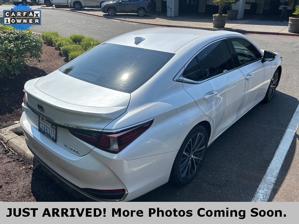 2023 Lexus ES Premium photo 4