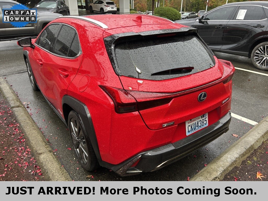 2019 Lexus UX 250h F SPORT photo 4