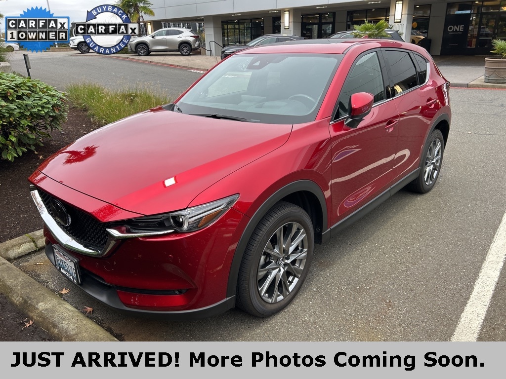 2021 Mazda CX-5 Signature's photo