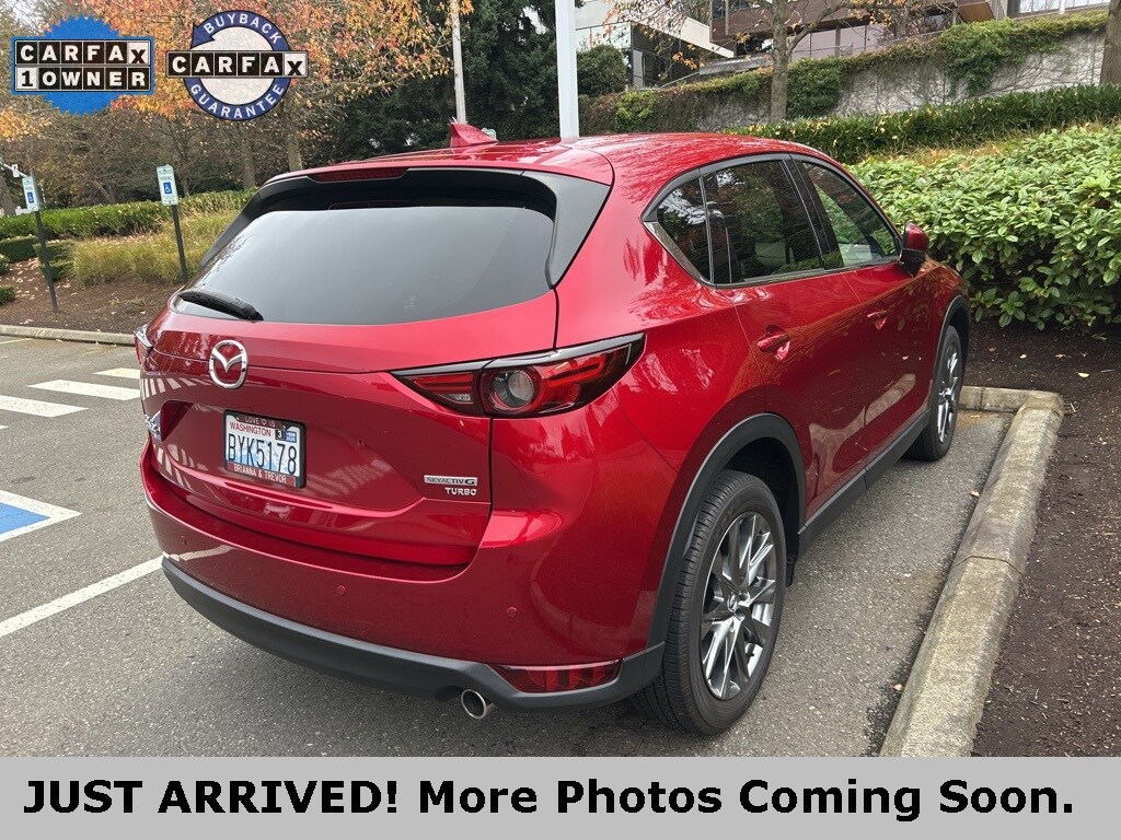 2021 Mazda CX-5 Signature photo 3