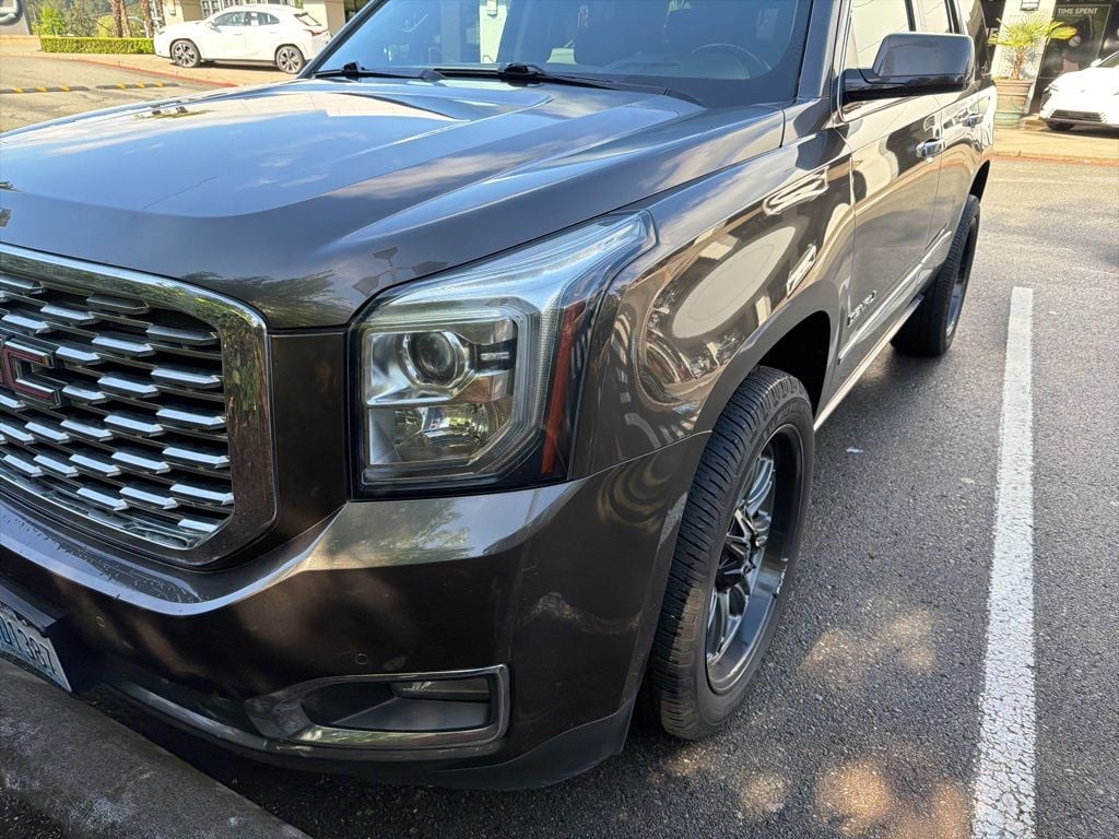 2019 GMC Yukon 4WD Denali's photo