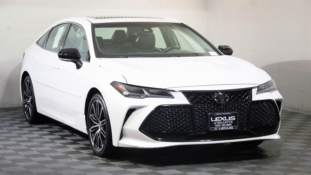 2019 Toyota Avalon Touring's photo