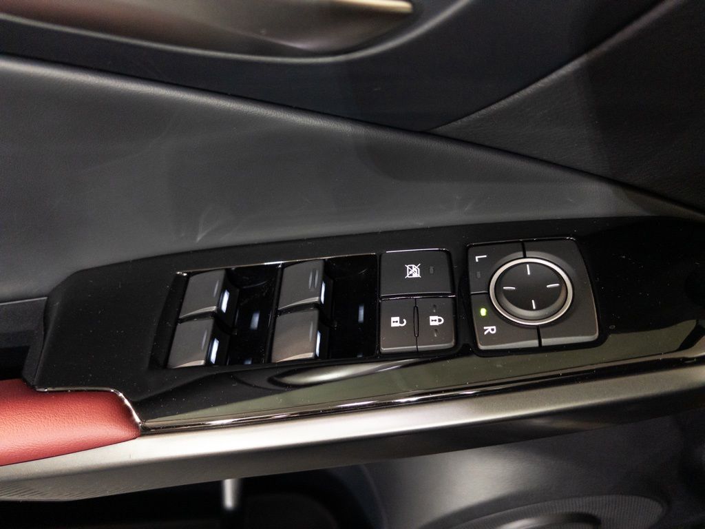 2025 Lexus IS 300 F SPORT DESIGN - Photo 19