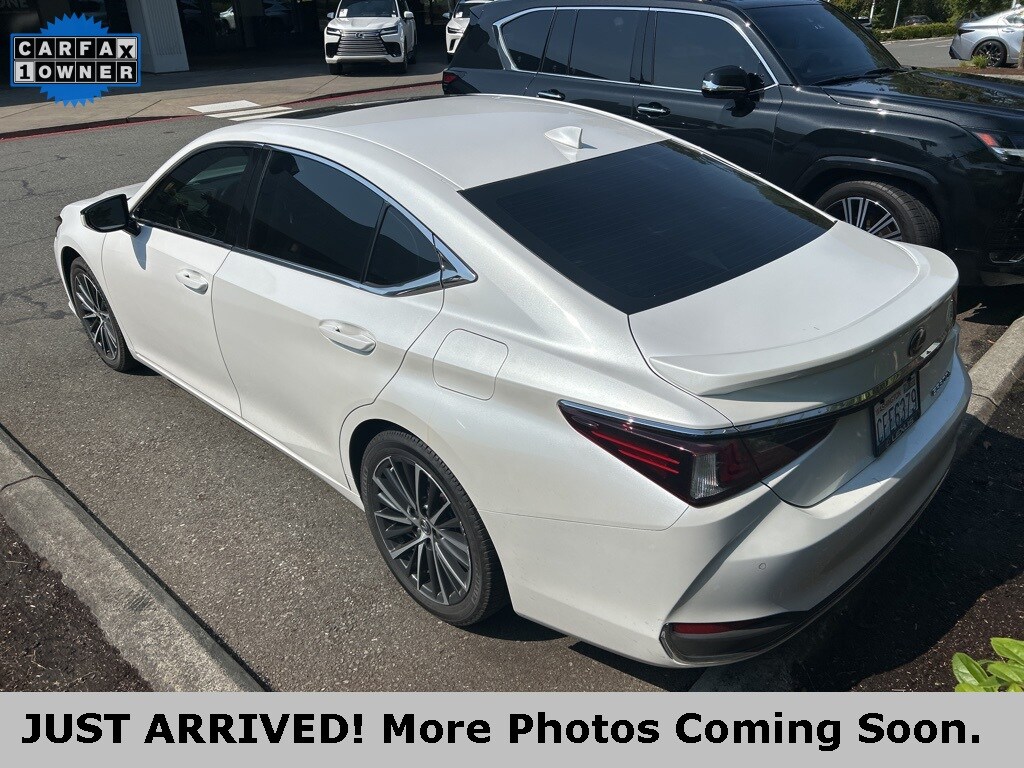2023 Lexus ES Premium photo 3