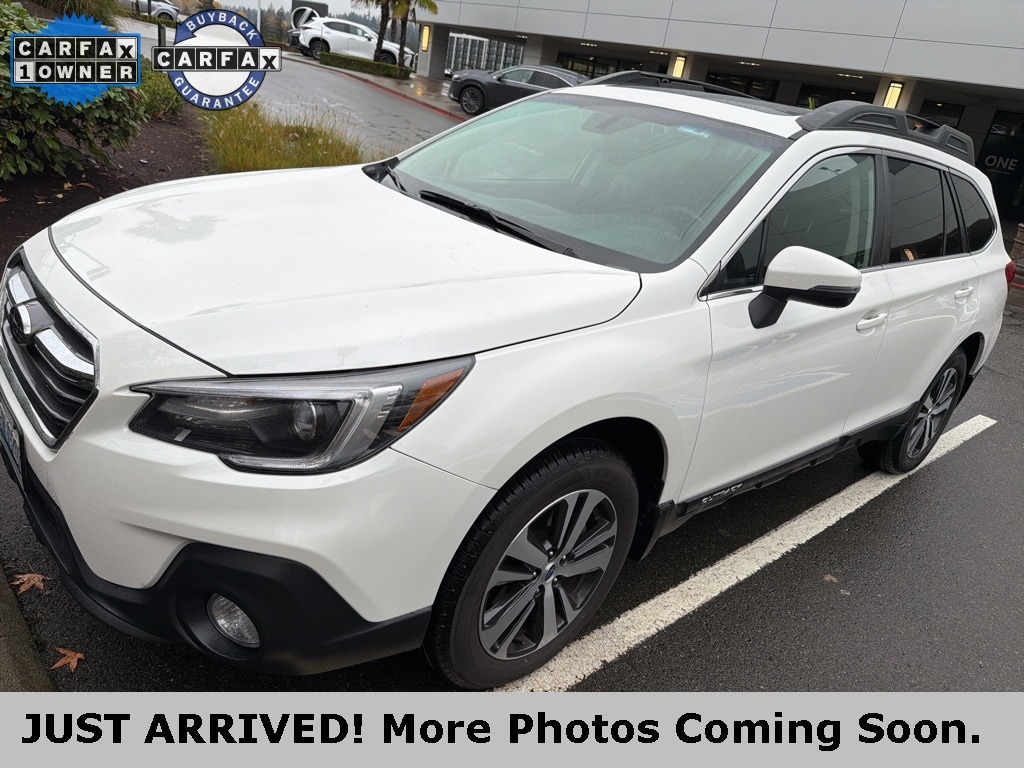 2019 Subaru Outback Limited's photo