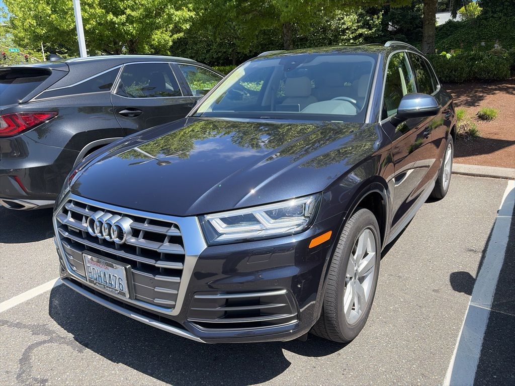 2019 Audi Q5 2.0T quattro S tronic Premium Plus's photo