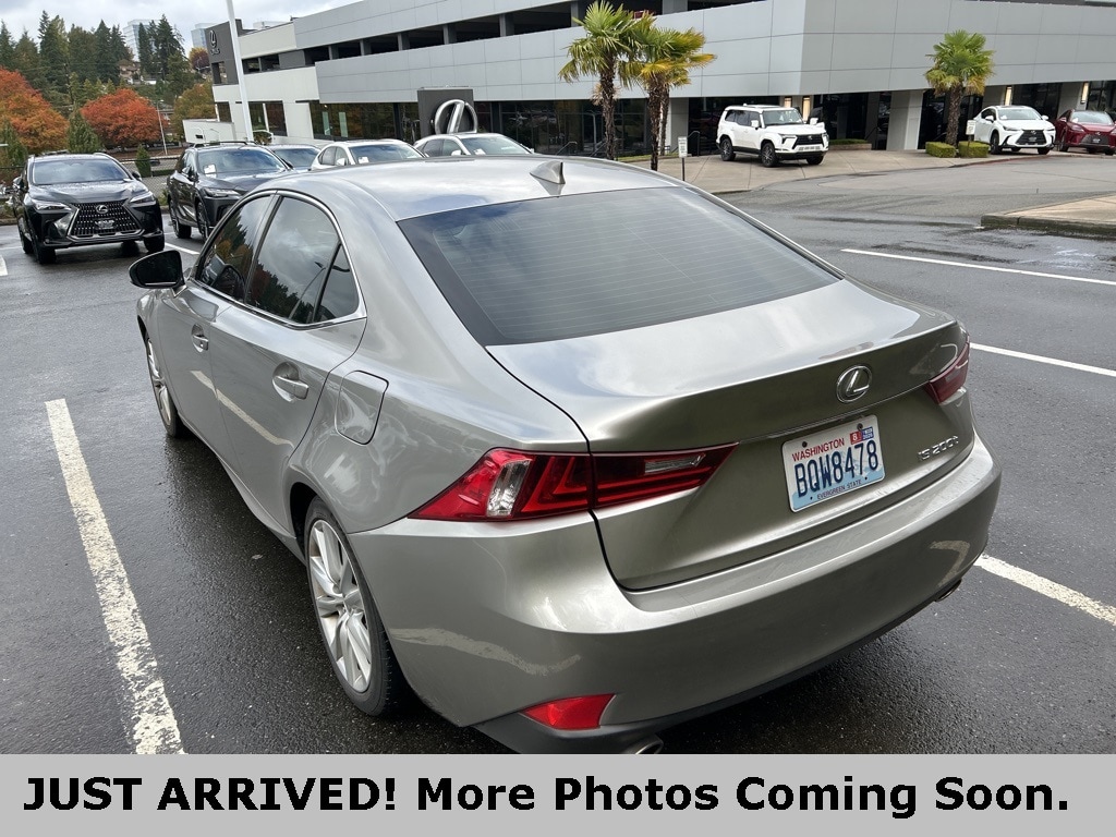 Used 2016 Lexus 200t 200t Sedan