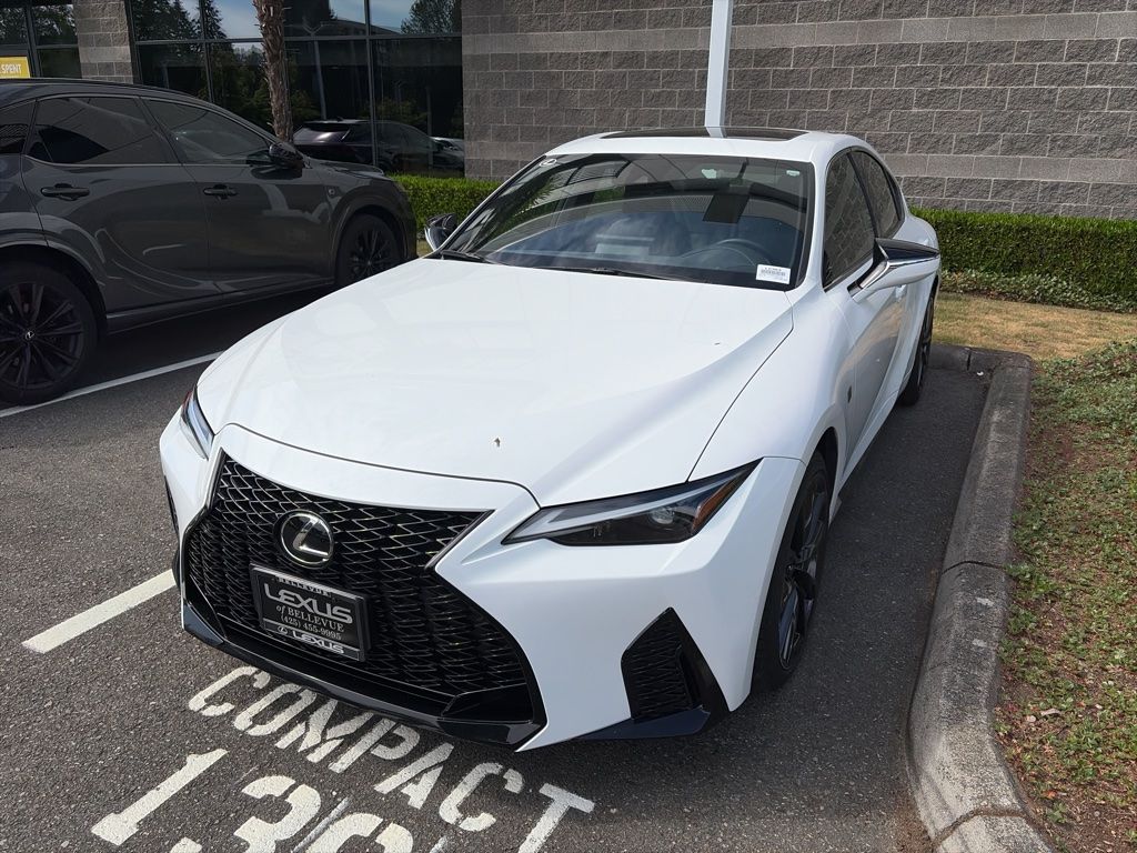 2025 Lexus IS 350's photo