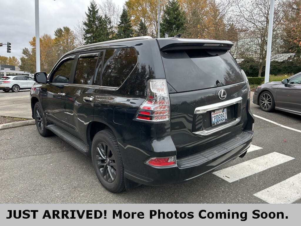 2023 Lexus GX Premium photo 2
