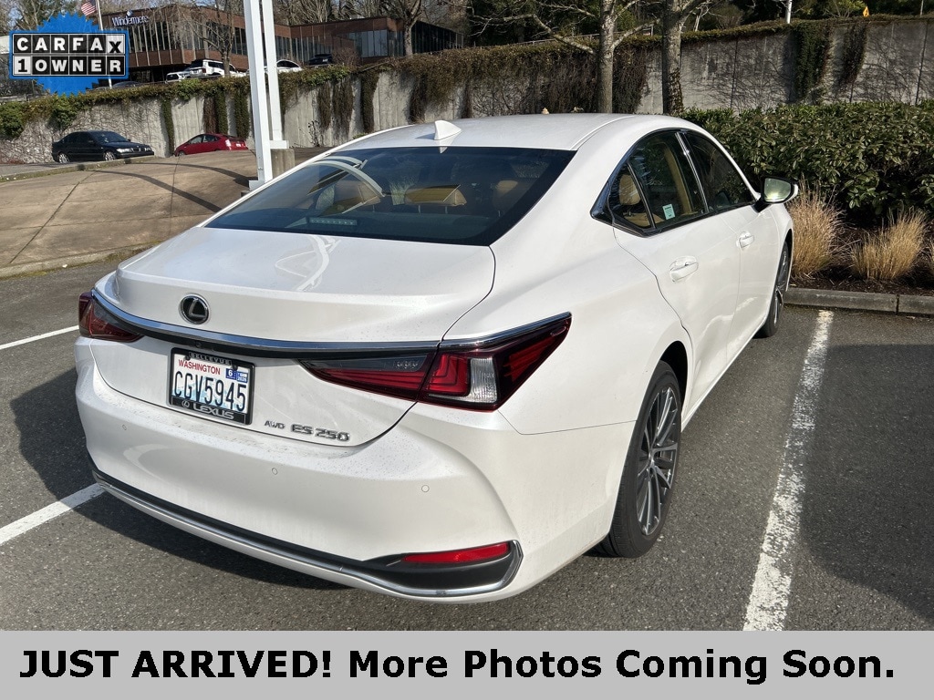 Certified 2023 Lexus ES 250 AWD SEDAN