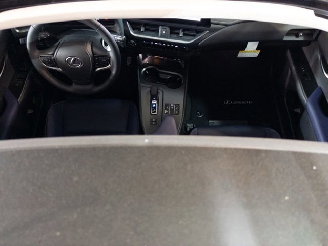 2026 Lexus UX Hybrid 300h Premium - Photo 16