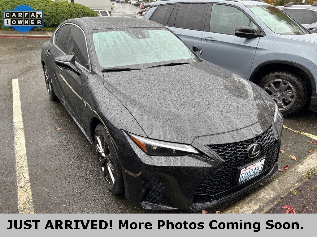 2021 Lexus IS 350 F SPORT photo 2