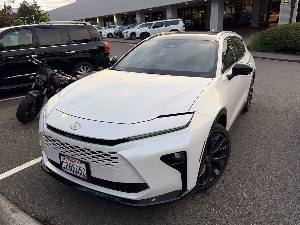  Toyota Crown Signia