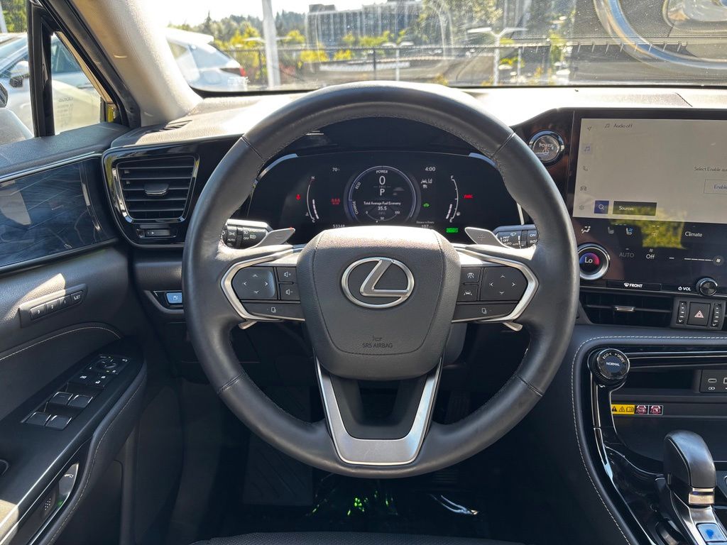 2025 Lexus NX Hybrid 350h - Photo 18