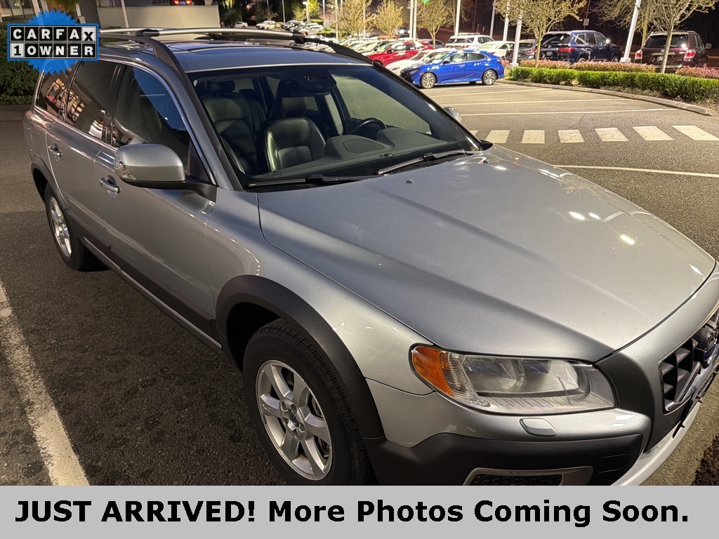 Used 2013 Volvo XC70 3.2 with VIN YV4952BZ9D1169365 for sale in Bellevue, WA