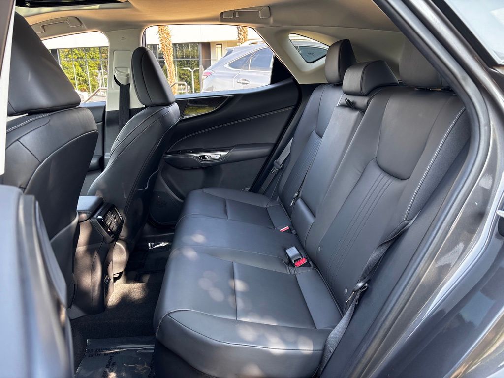 2024 Lexus NX Hybrid 350h - Photo 13