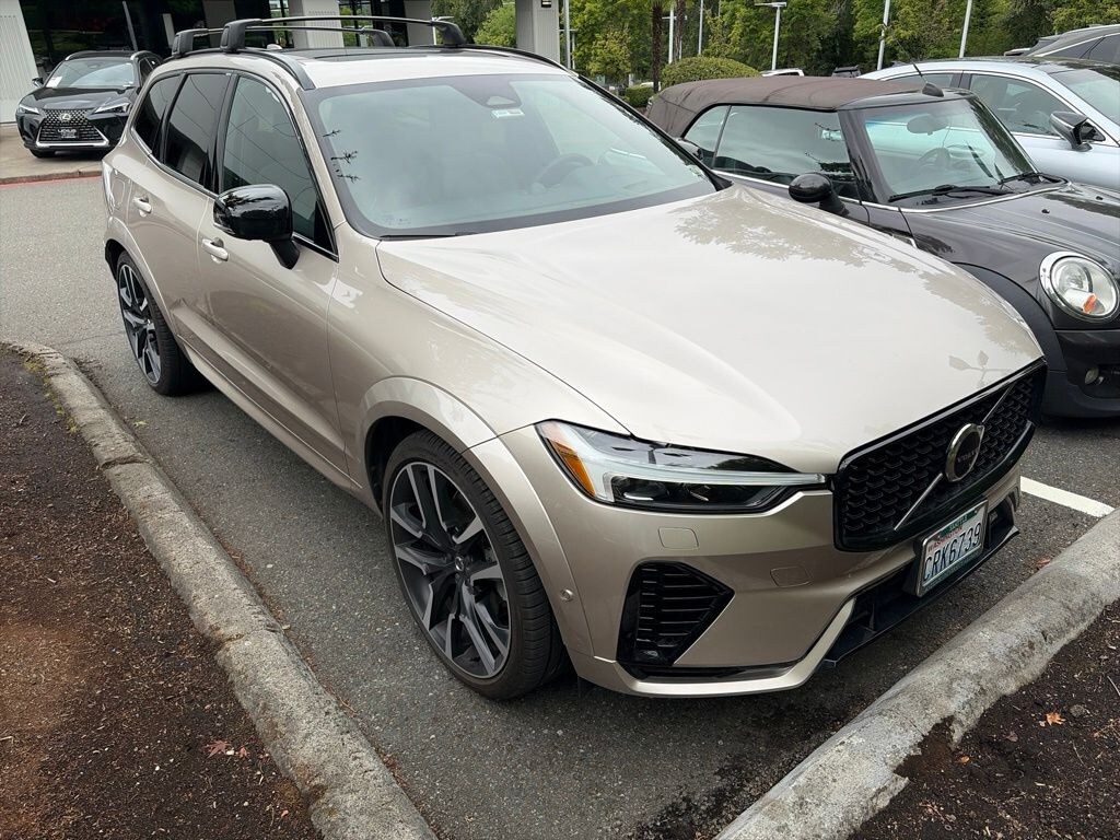 Used 2023 Volvo XC60 Recharge Plug-In Hybrid Ultimate Dark Theme