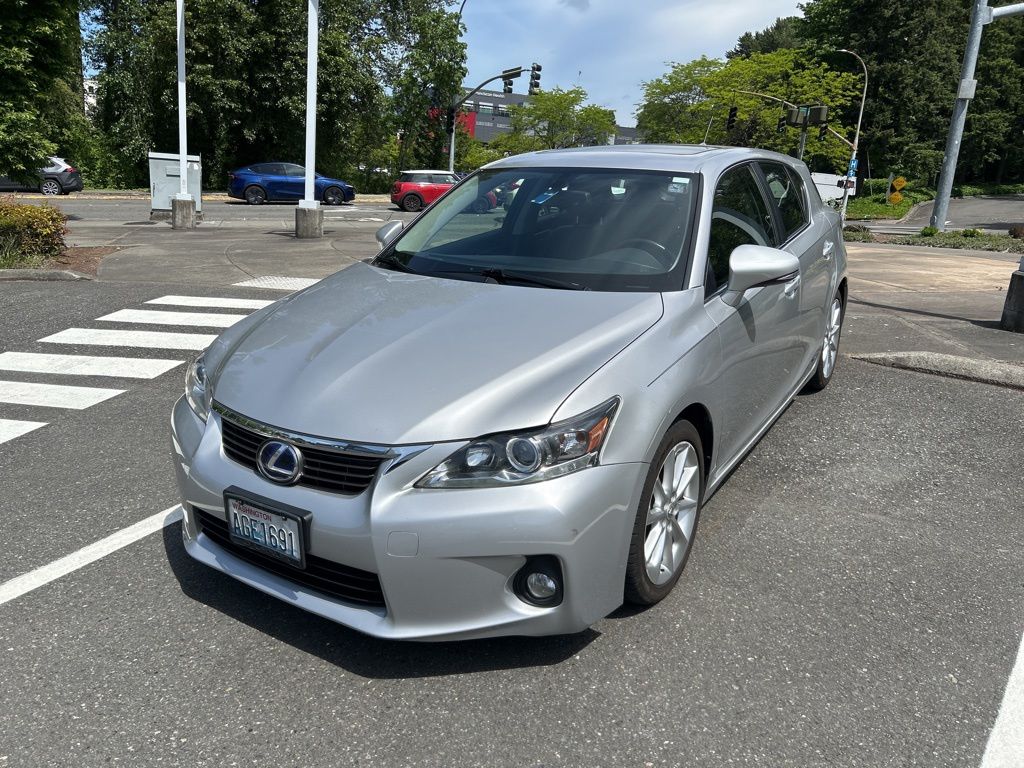 2011 Lexus CT 200h's photo
