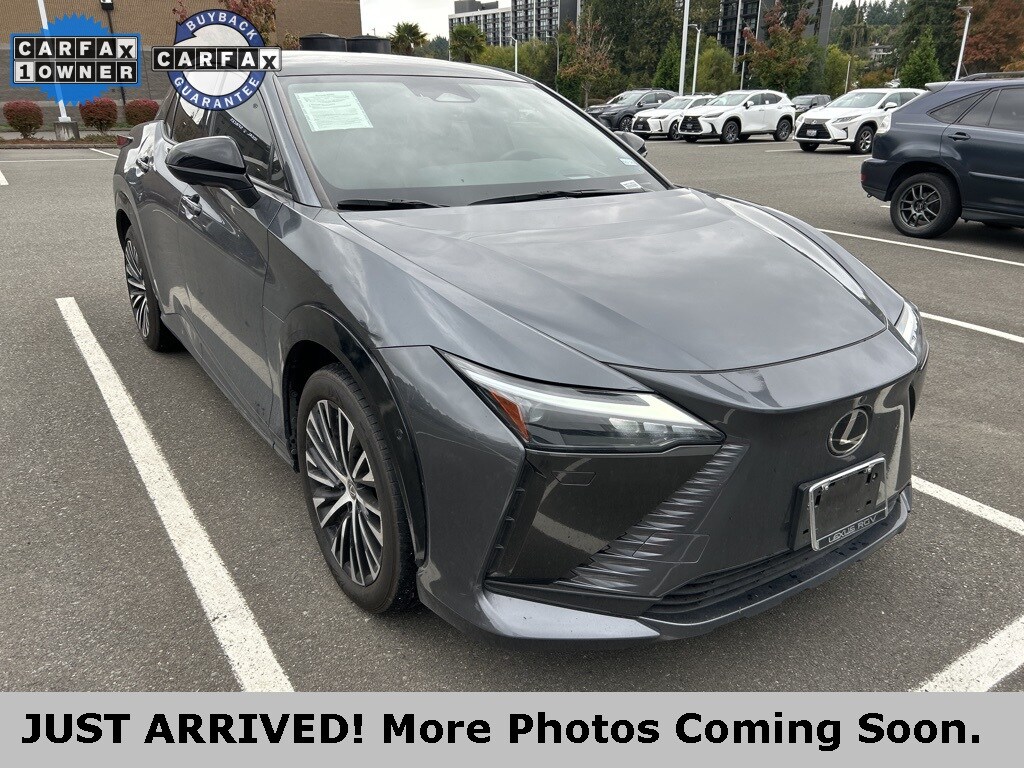 2024 Lexus RZ 450e Premium photo 2