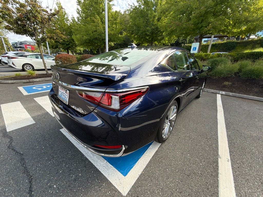 Used 2023 Lexus ES
