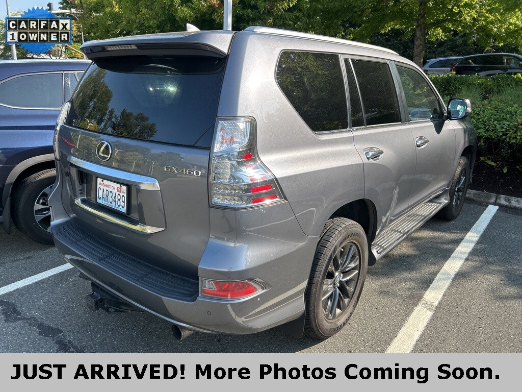 2022 Lexus GX Premium photo 3