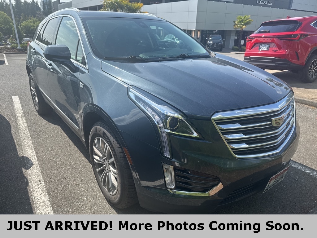 Used 2019 Cadillac XT5 Luxury with VIN 1GYKNDRS2KZ233005 for sale in Seattle, WA