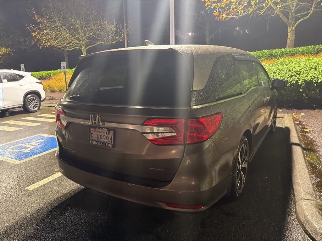 Used 2018 Honda Odyssey Elite Minivan/Van