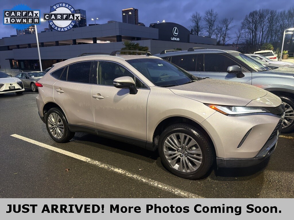 Used 2022 Toyota Venza XLE SUV