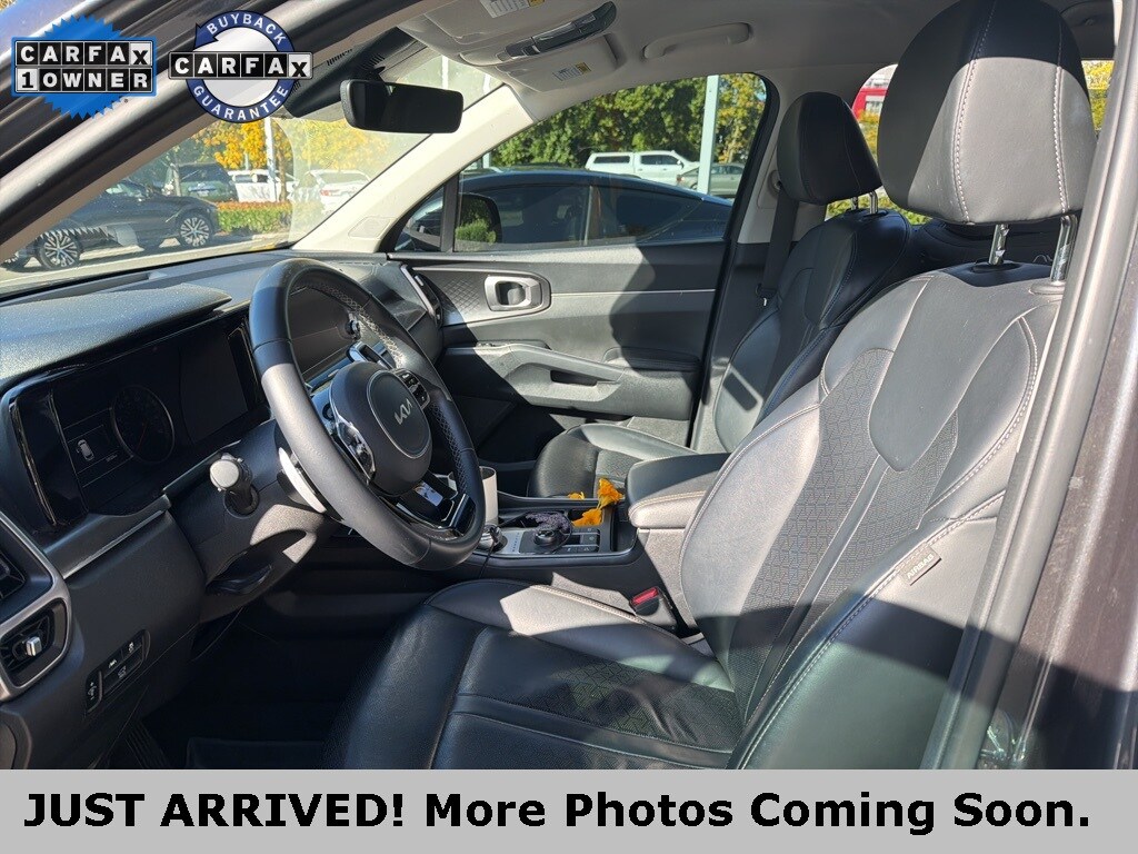 2023 Kia Sorento Hybrid EX photo 2