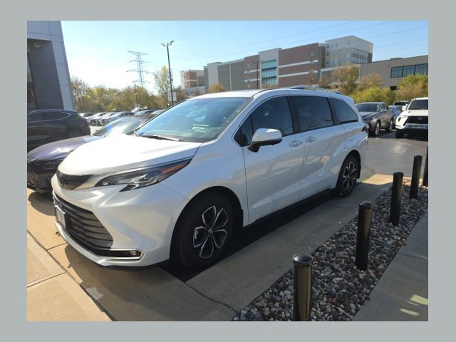 Used 2026 Toyota Sienna Platinum 7 Passenger Van Passenger Van
