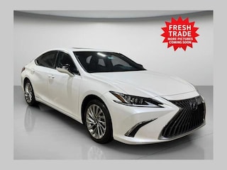 2022 LEXUS ES 300h Luxury Sedan