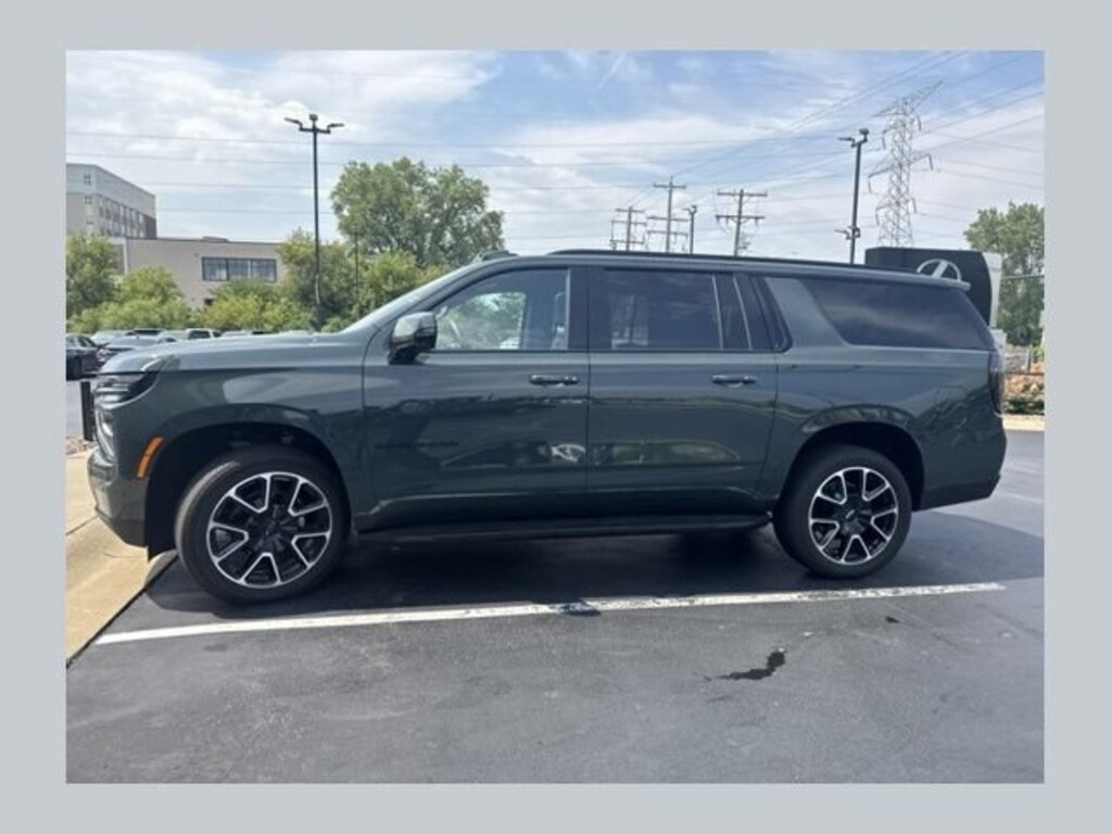 Used 2026 Chevrolet Suburban RST SUV