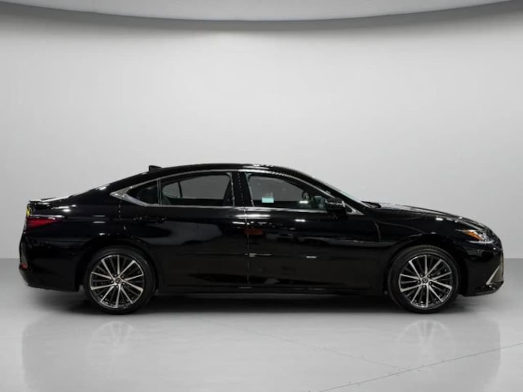 Used 2023 Lexus ES 350 Sedan