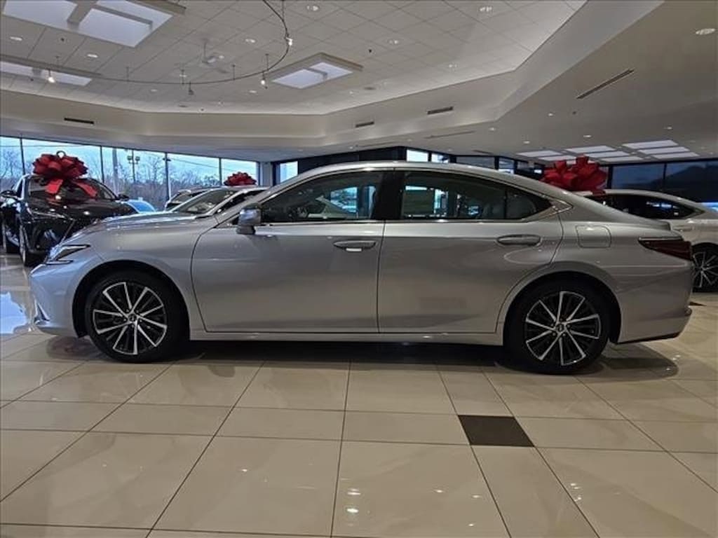New 2025 Lexus ES 350 SEDAN