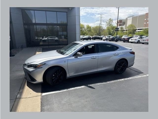2023 Lexus ES 350 350 F SPORT Handling's photo