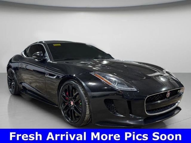 2016 Jaguar F-Type R's photo