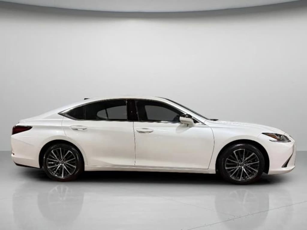 Used 2025 Lexus ES 350 Sedan