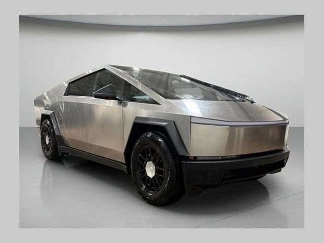 2024 Tesla Cybertruck Base's photo