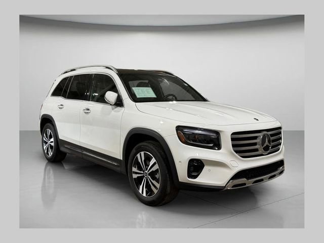 2025 Mercedes-Benz GLB GLB 250 4MATIC's photo