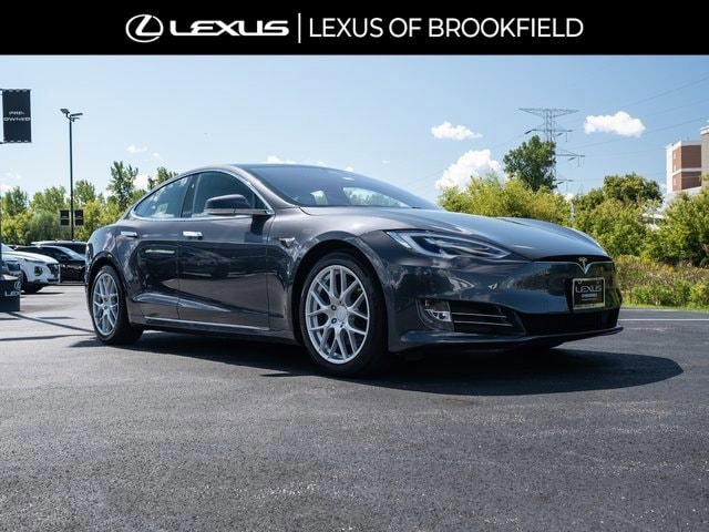 Used 2018 Tesla Model S 75D with VIN 5YJSA1E29JF245517 for sale in Brookfield, WI